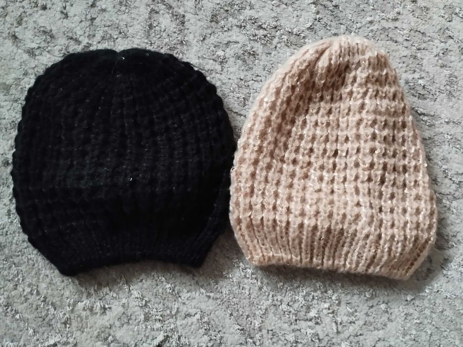 Zestaw 2 czapki damskie z House