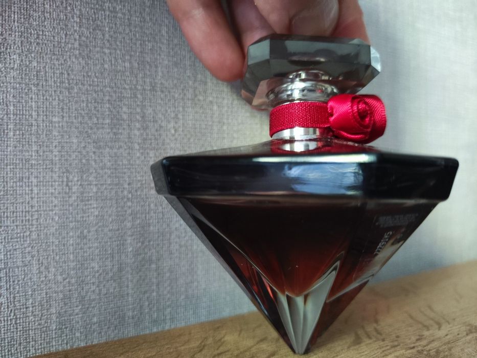 Lancome - La Nuit Tresor Rouge Drama 28ml / 50ml