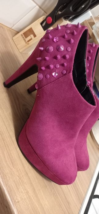Buty na obcasie roz 41