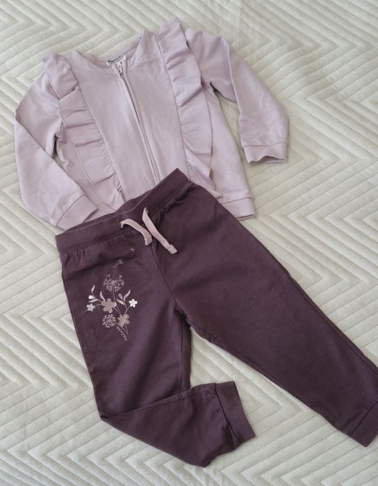 Костюмчик дівчинці