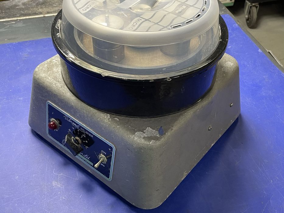 Polerka wibracyjna BUEHLER Vibramet Polisher do metalografii