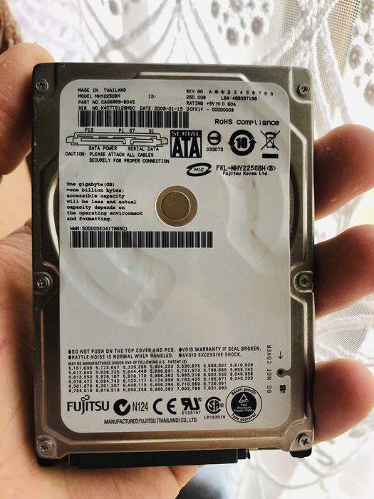 Продам ссд-250гб оперативна память-2гб дисковод.