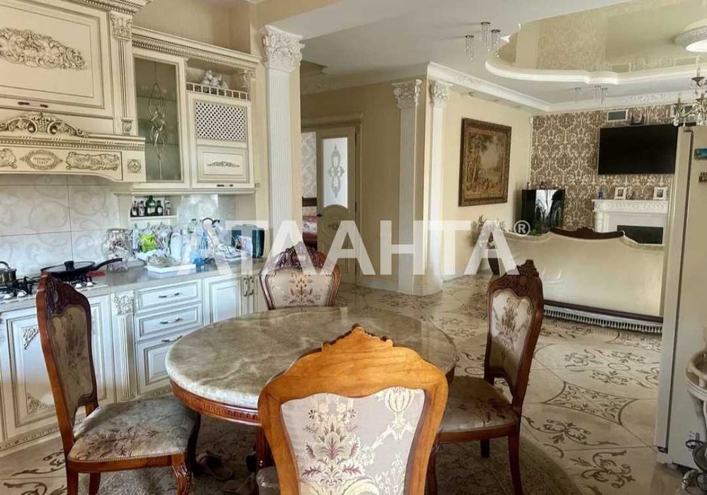 Эксклюзивный дом в элитном районе вблизи моря!