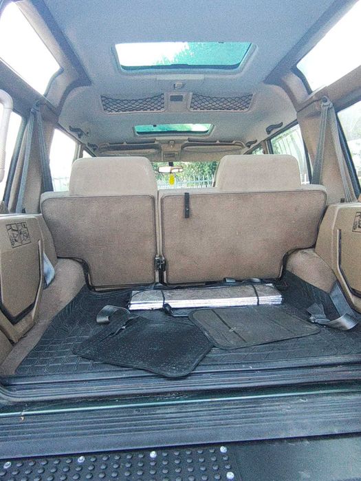 Vendo Land Rover em muito bom estado, todo original.