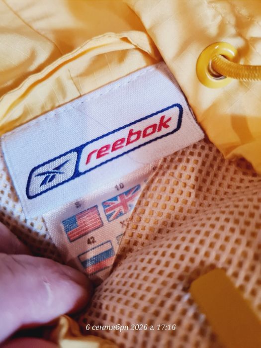 ветровка женская Reebok 48р.