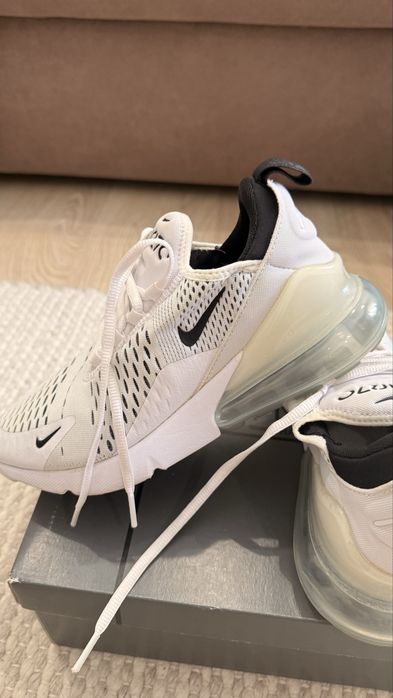 Кросівки жіночі Nike Wmns Air Max 270 white/white/black