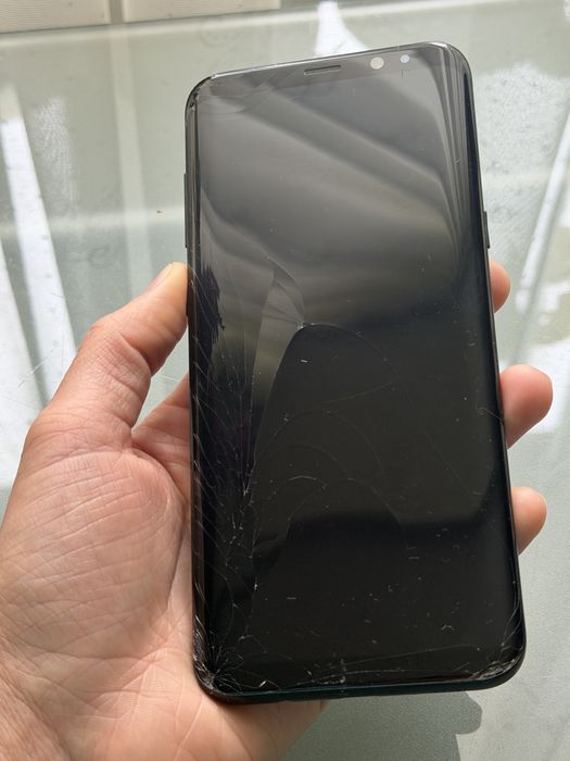 Мобільний телефон Samsung Galaxy S8+ G955F на запчастини або відновлення.