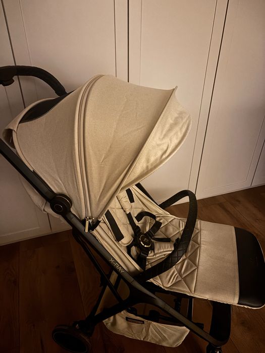 Future Design wozek x-ray spacerowka samolotowa