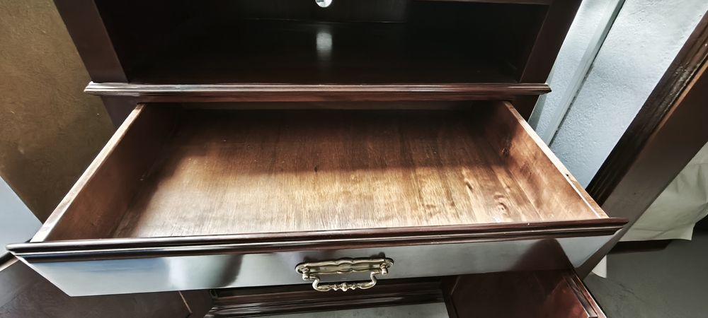 Movel em madeira clássico