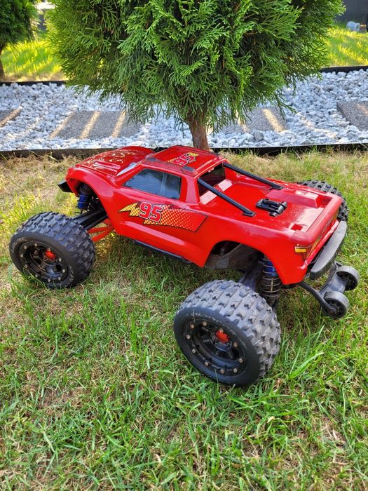 Model RC Traxxas Maxx Wide v2  Hobbywing 6S Body McQueen ful zestaw
