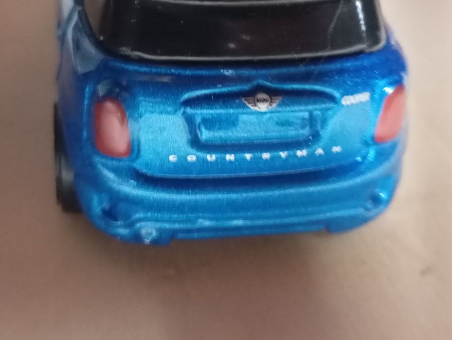 Maisto vários 1:64.