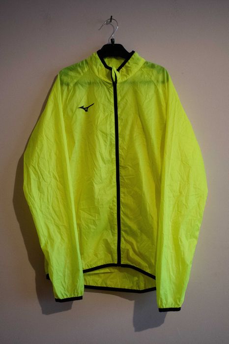 Casaco amarelo Mizuno