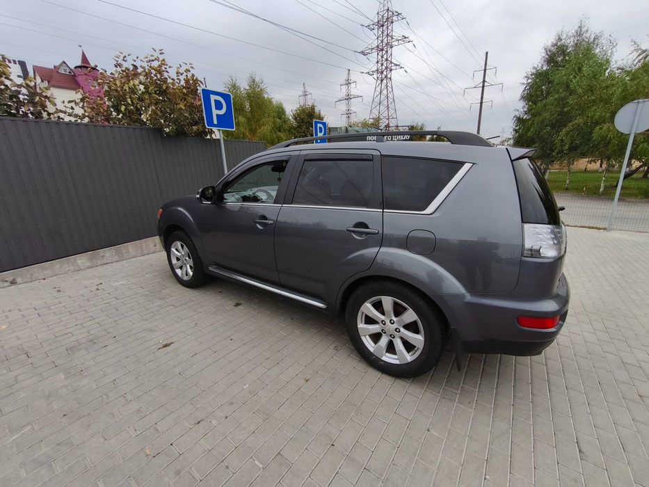 Mitsubishi Outlander 2010