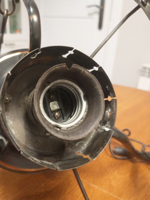 Lampa sufitowa mosiężna stylizowana na naftową z dużym kloszem lata 70