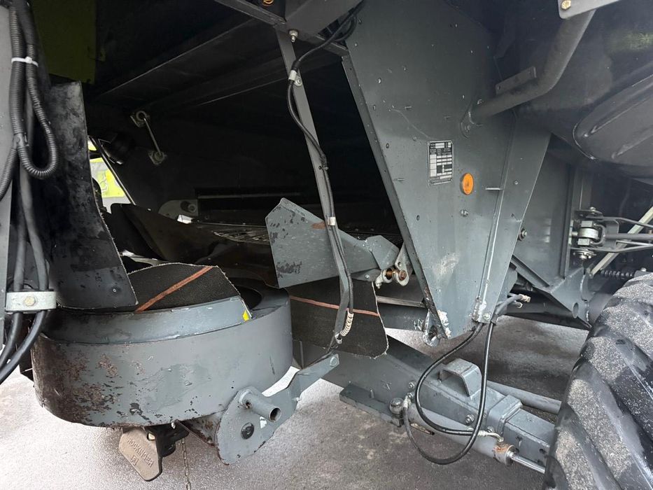 CLAAS Lexion 580 2008 р.в.+жатка V900 зернозбиральний комбайн