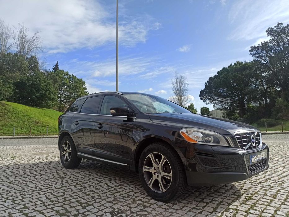 Volvo XC60 D5 205cv AWD Summum - Nacional - Histórico Volvo