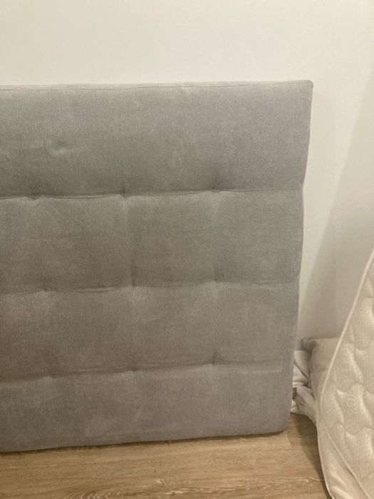 Cabeceira de cama com presponto
