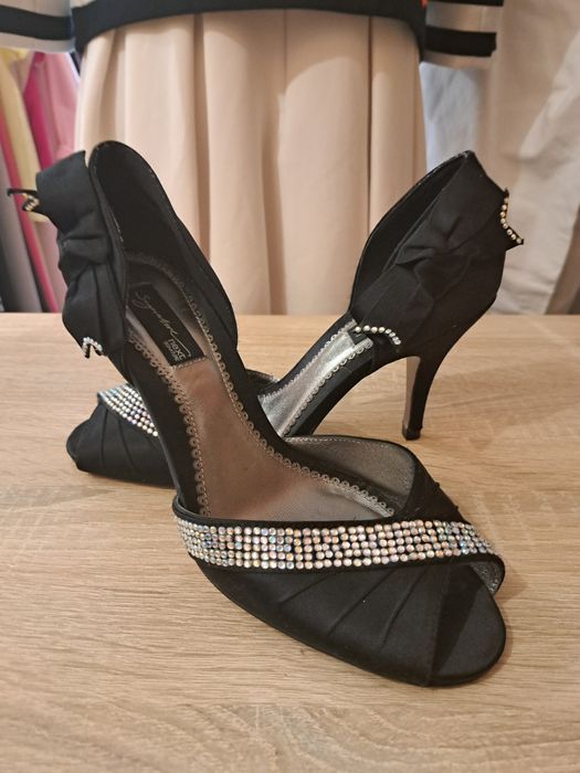 Buty na obcasie rozm.39