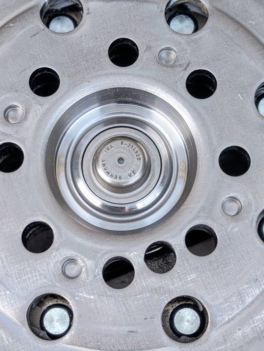 Демпфер маховик счеплення W639 Vito Viano Luk вито виано 111 115 Luk