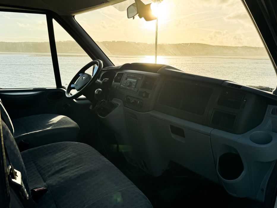 Ford Transit muito estimada | Até 9 Lugares | Ideal para Campervan