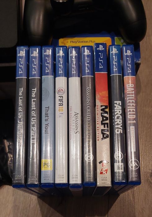 Konsola PS4 Slim 1,5 TB, 2 pady, 9 gier