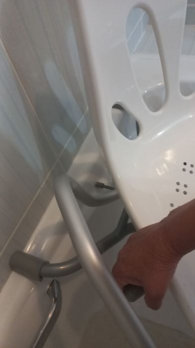 Cadeira de banho suspensa e giratória (360°)