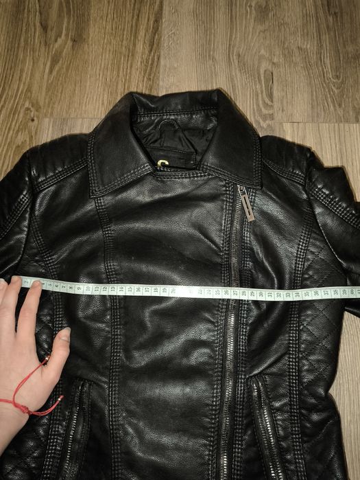 Жіноча кожанка !