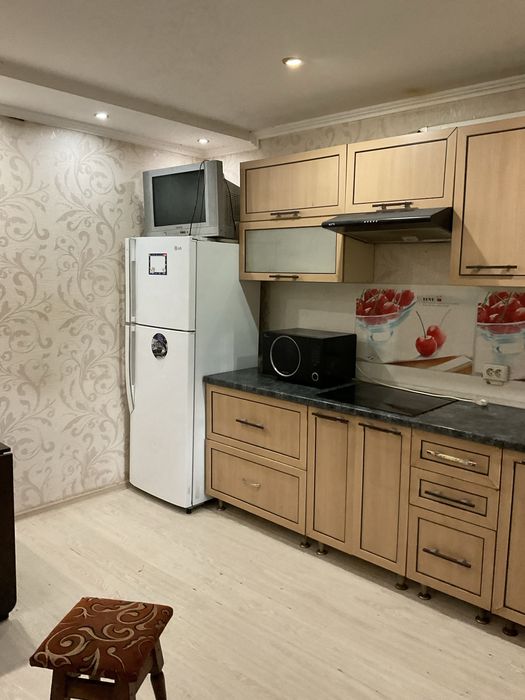 СРОЧНО Кухня студия и спальня Балковская/ СРЕДНЯЯ мелкими ЖИВОТНЫМИ
