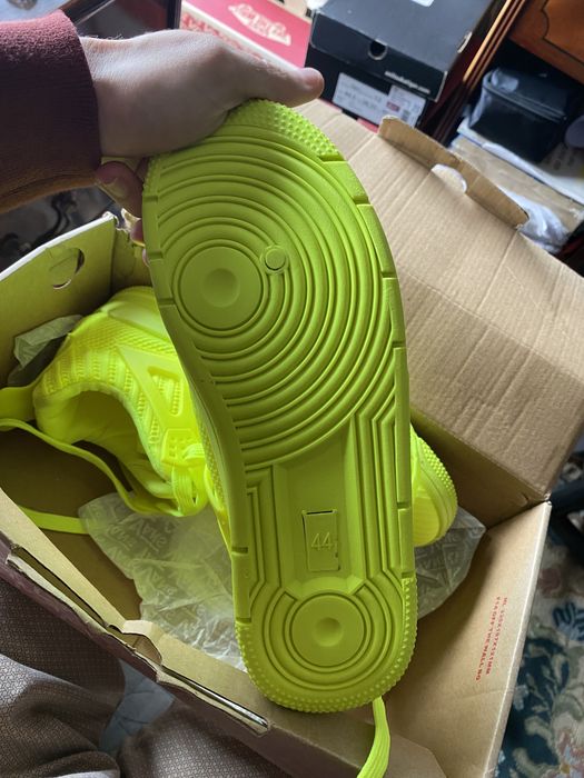 Tenis amarelo/verde fluerescente 44 - marca Chinesa