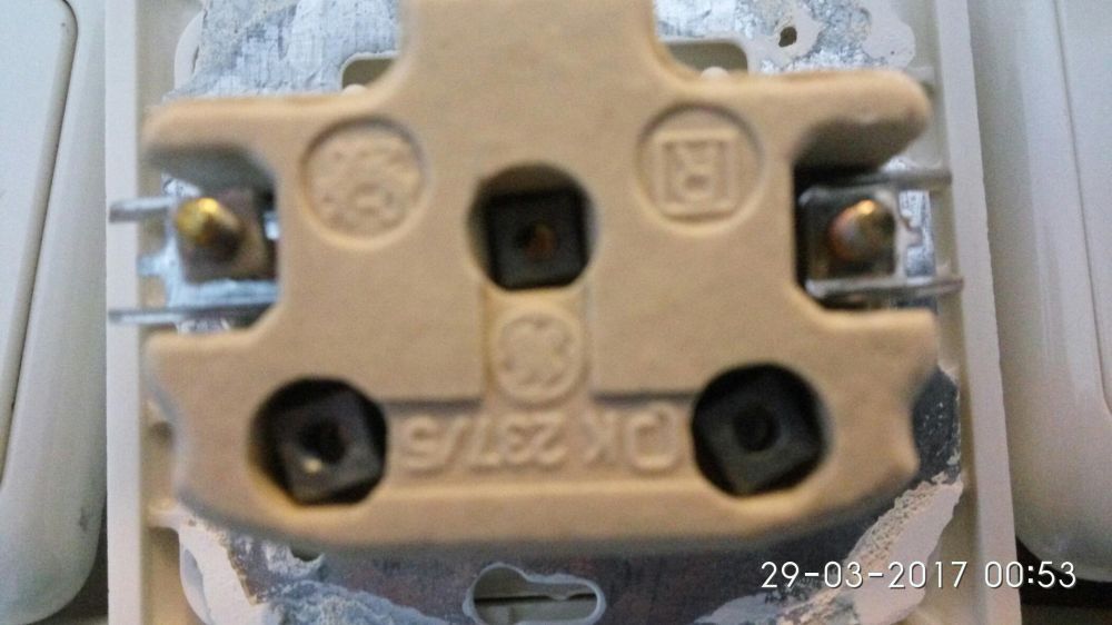 tomadas elétricas usadas