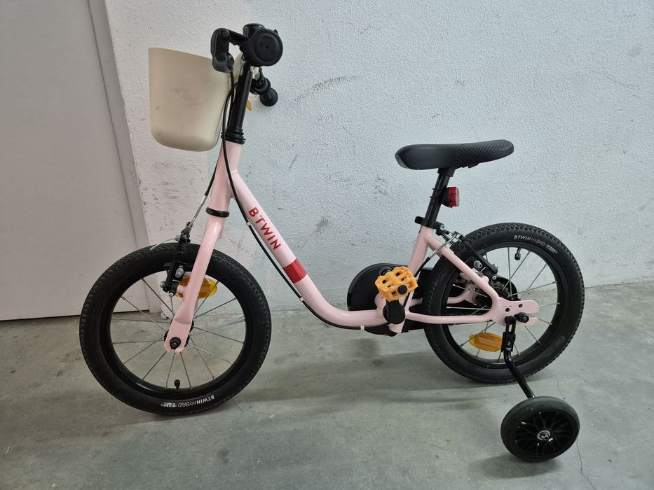 Bicicleta aprendizagem rosa com cesto e rodinhas incluido - 3-5 anos