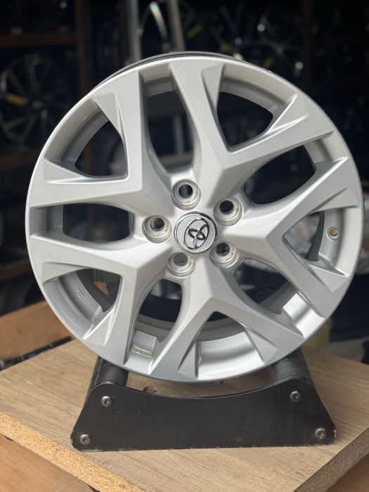 Диски оригінал toyota corolla celica avensis prius auris 5 100 r16