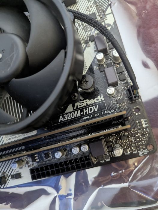 Ігровий комплект Ryzen 3 | DDR4 8Gb 3200Mhz 2x4 | Asrock A320 кулер