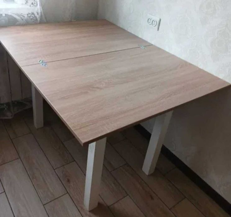 Стіл кухоний  дерево