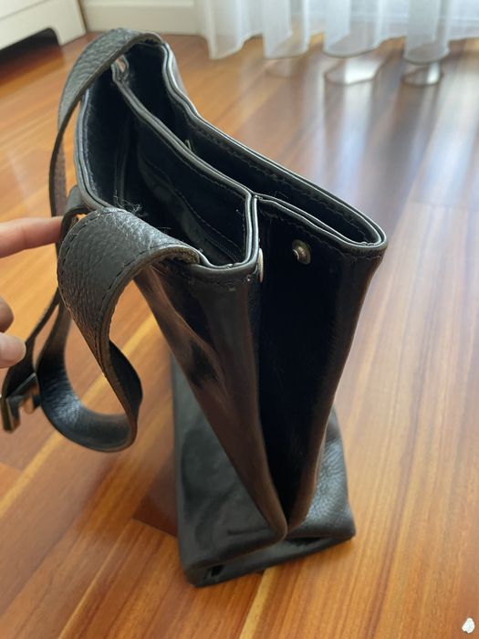 Mala em couro feminina