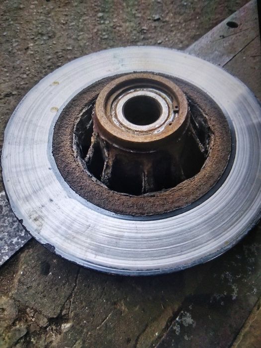 Диск задній тормозний Trafic,Vivaro,Primastar