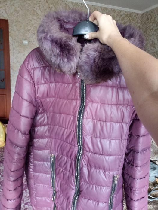 Зимова жіноча куртка