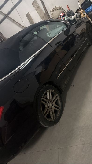 Mercedes-Benz E 220 — fotografia 6