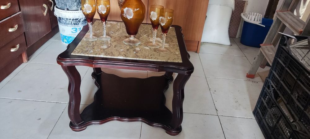 Mesa de centro madeira e mármore