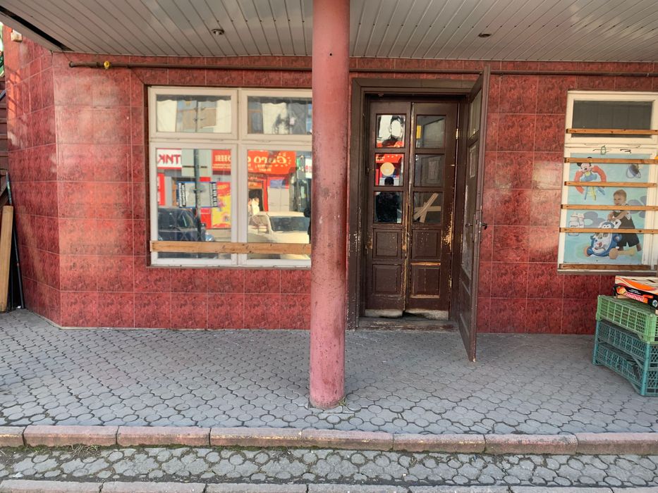 Здається в оренду фасадне приміщення на Ентузіастів