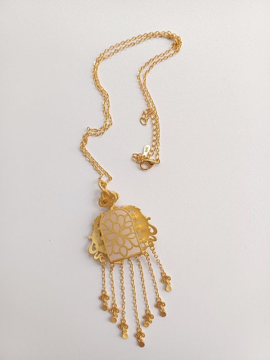 Colar de imitação de estilo clássico chinês, com fio dourado