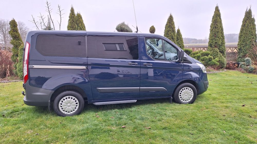 Ford Transit Custom 2016 Rok -przebieg 260000 ,-  9  osobowy