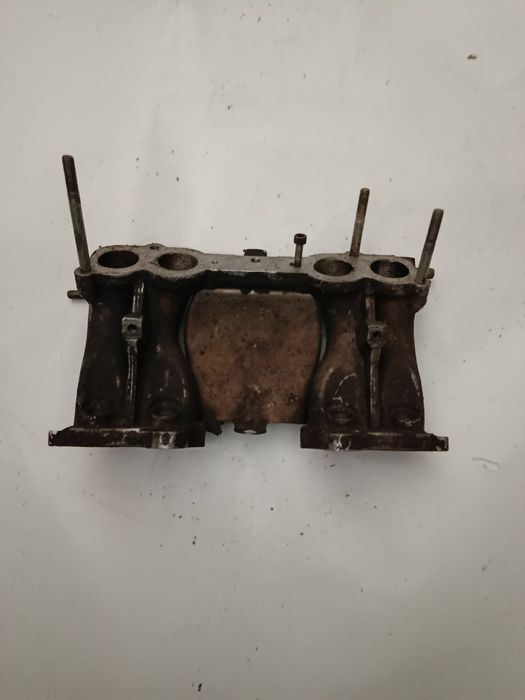 впускной коллектор.