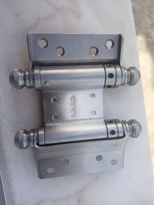 Dobradiça para porta de vai bem