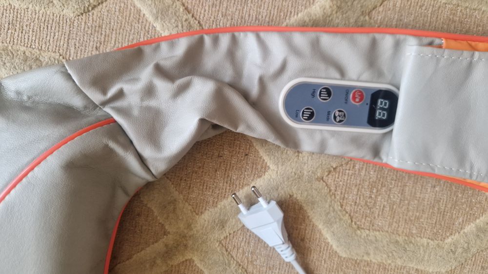 Masażer Shiatsu szary na prąd