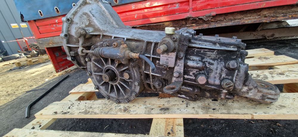 Skrzynia Biegów Mercedes MB100 W631  2.4D  718-311