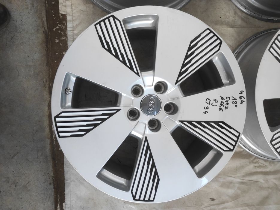 464 Felgi aluminiowe ORYGINAŁ AUDI R 19 5x112 otwór 66,6 B. CZUJNIKI