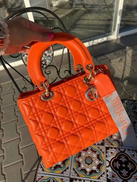 Продам сумку Диор !