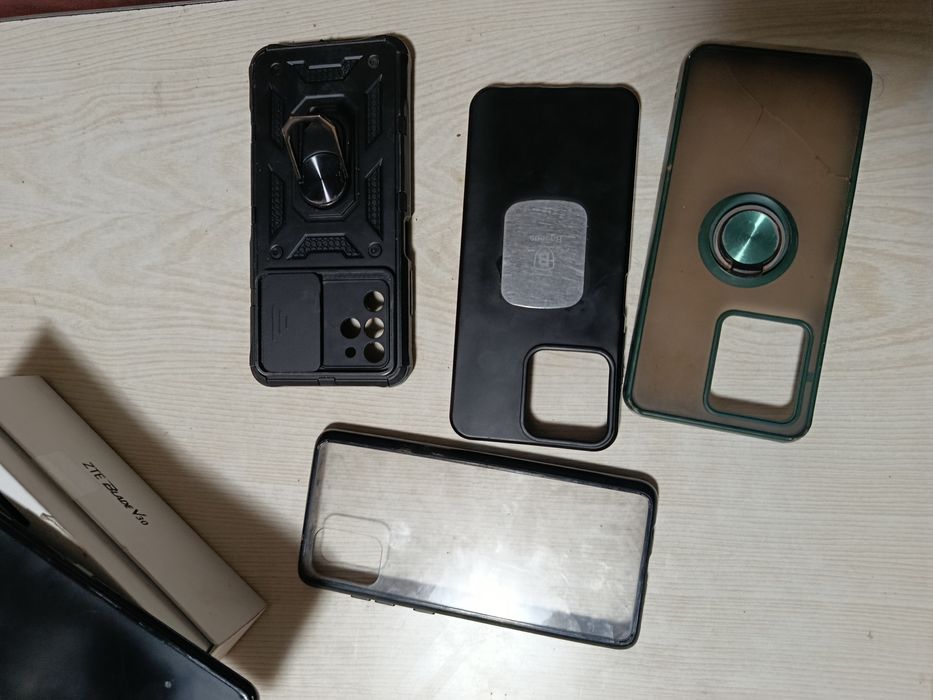 Продам телефон ZTE v30