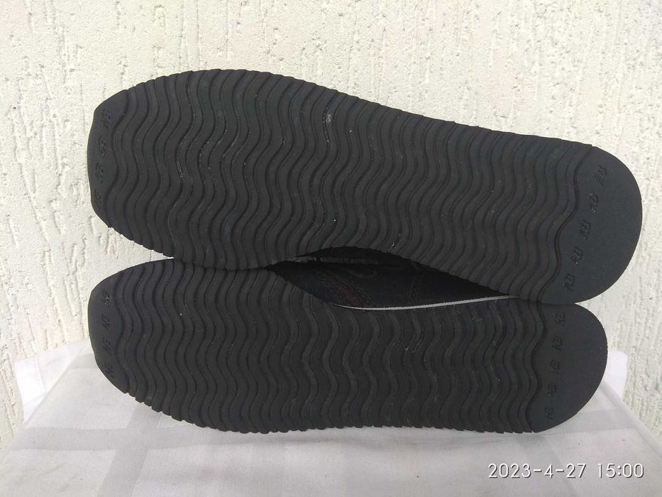 Брендовие замшевие кроссовки New Balance р.37.5